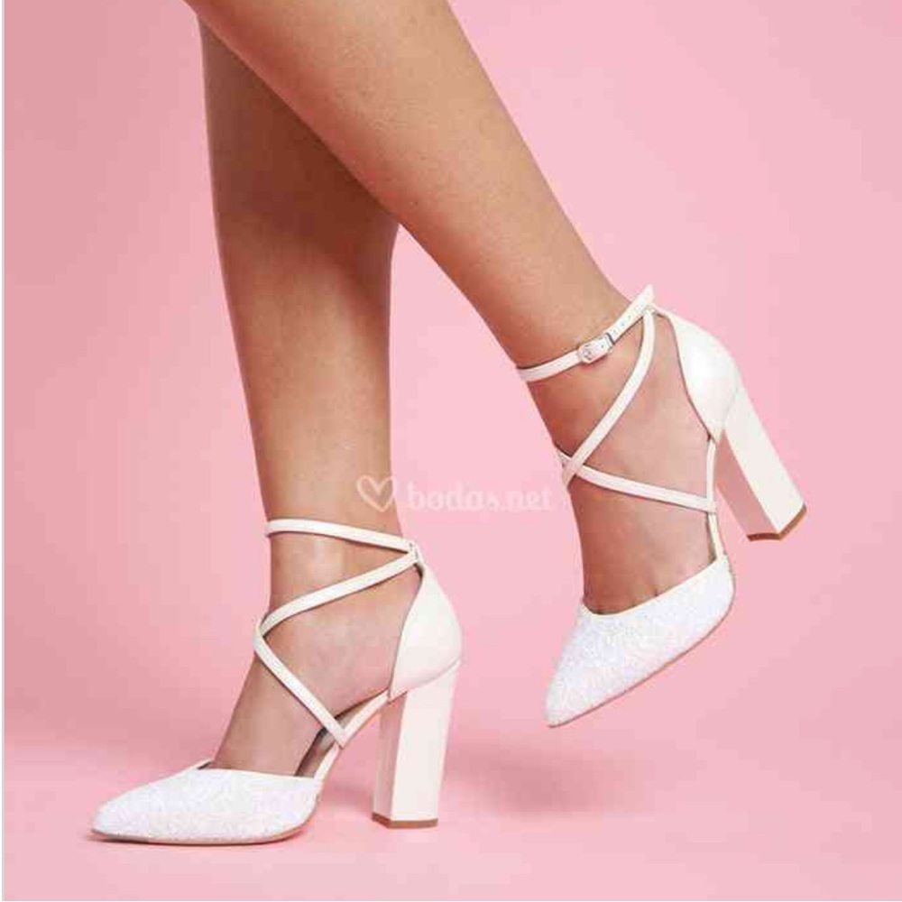 Charlotte Mills Koko Pearl, White Block Heels, NIB, NWT, Size EU35 US5.5